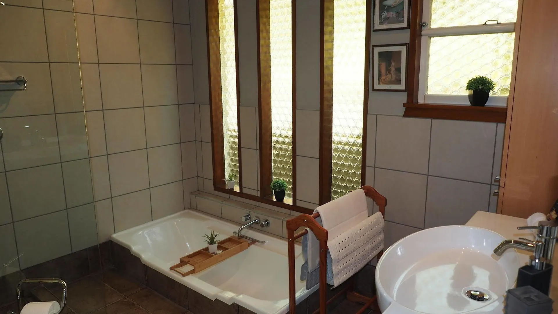 **** Bed & Breakfast Sounds Vista B&B Picton New Zealand